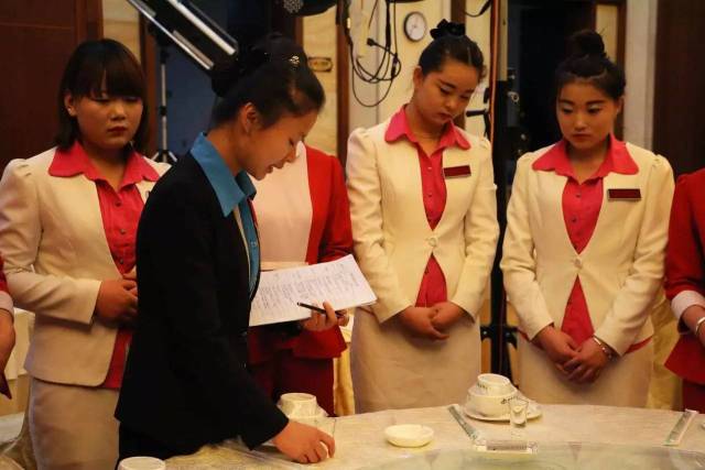 匠心传承，卓越服务——阿拉善大酒店餐饮部第十届服务技能大赛圆满落幕
